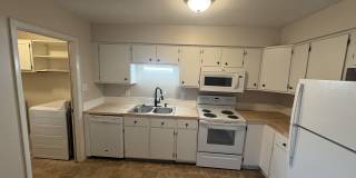813 S Grosvenor Ct Gallery 18