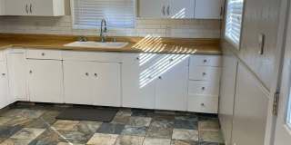 Great home near OIT and Hospital Gallery 3