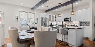 This luxurious townhouse on Cherry St. Gallery 16