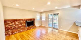 Beautifully Renovated Home Near Meadow Lake Park Gallery 9