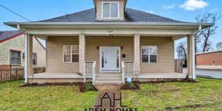 Spacious & Recently Renovated 4 Bedroom Home Available Now!! Gallery 1