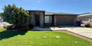 Spacious 4 Bed/2 Bath Home w/ Solar, RBP & Deposit Alternative Option Spacious 4 Bed/2 Bath Home w/ Solar, RBP & Deposit Alternative Option Gallery 1