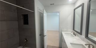 1427 W CHESTNUT STREET Gallery 26