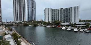 220 Kings Point Dr Gallery 1