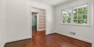 Heart of Chapel Hill! Roosevelt is ready for you!  4 bedrooms/3 bathrooms Gallery 14