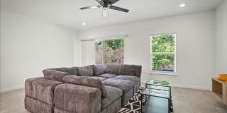 Refined Living at Its Finest | Renovated 3BR Townhome in Jacksonville Gallery 9