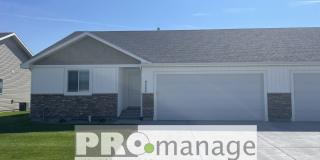 3 Bed, 2 Bath Town Home w/ 2 Car Garage - Idaho Falls Gallery 1