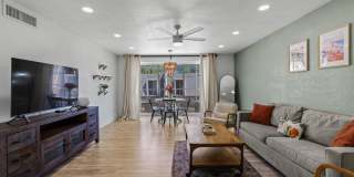 1010 E OSBORN Road Gallery 12