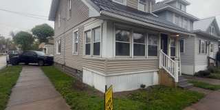 Remodeled West Side 3 Bedroom House Gallery 3