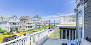 16 Abbott Avenue Gallery 30