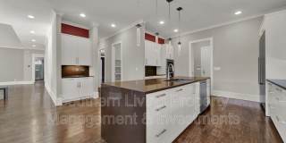 2011 Sharon Ave Gallery 11