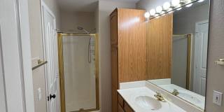 3rd floor with balcony - Boulder City Gallery 22