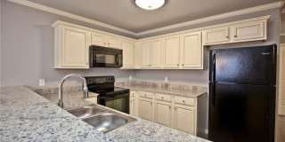4 Bed 4.5 Bath Townhouse just mins away from the University! Gallery 6
