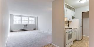 Eat Street Apartments Gallery 31