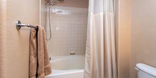 Beautiful upper-level condo in gated community!!! Gallery 21