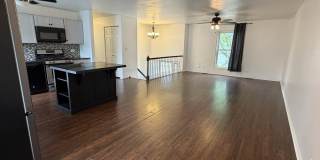 284 Hill Avenue Gallery 8