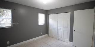 825 SW 10th St Gallery 4