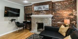 Historic Beacon Hill Charm – 2 Bed | 1 Bath Gallery 4