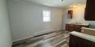 Cozy & Updated 1 Bedroom | 1 Bathroom Efficiency Apartment Cozy & Updated 1 Bedroom | 1 Bathroom Efficiency Apartment Gallery 5