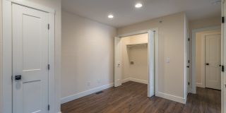 Highland Park Gallery 16