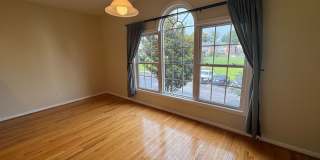 Taylor Spring Townhouse With Garage and Basement Gallery 9