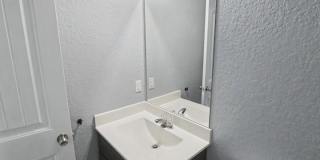 Modern 4-Bed Home with Open Layout in New Braunfels - Realtor Commission: $500 Gallery 31