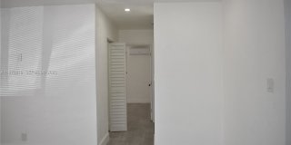 900 Northwest 8th Avenue Gallery 6