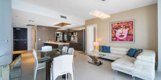 200 Biscayne Boulevard Way Gallery 6