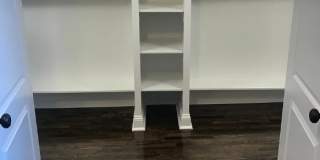 1011 West 45th Street Gallery 21