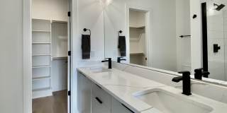 629 N Queen Street Gallery 42