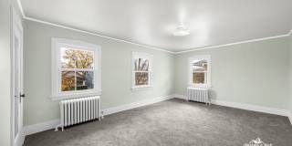Single Family Home in Historic Oak Park Neighborhood Gallery 9