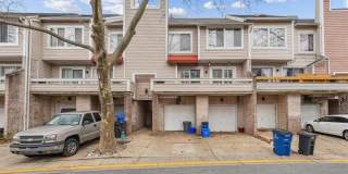9861 LAKE SHORE Drive Gallery 1
