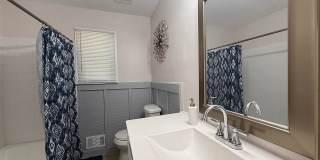 Room in 5 Bedroom Home in College Park Gallery 14