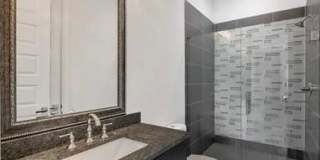 223 16th Street NW Gallery 38