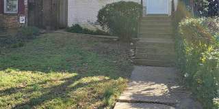 319 South Carolina Avenue SE - 1 319 South Carolina Avenue SE - 1 Gallery 1