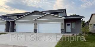 6114 E Copper Pl 6114 E Copper Pl Gallery 1