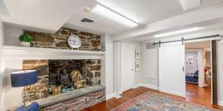 136 2ND Avenue Gallery 18