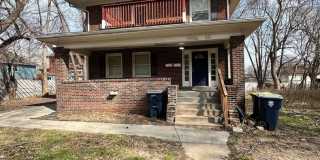 Upstairs 2-Bed, 1.5-Bath Duplex Gallery 1
