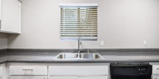 Oak Park Townhomes Gallery 17