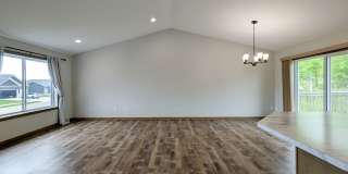 4 bedroom, 3 bathroom Home Gallery 5