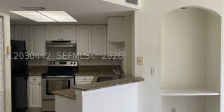 300 Crestwood Ct N Gallery 4