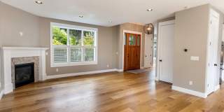 Location, Location, Location! Beautiful 3 Bedroom Townhome in First Addition!!!! Location, Location, Location! Beautiful 3 Bedroom Townhome in First Addition!!!! Gallery 6