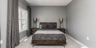 Fully Furnished Townhome Blocks Away From Downtown Gallery 27