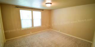 Stunning, Updated 2 Bedroom, 2 Bath House on Corner Lot! Gallery 16