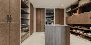 17141 Collins Avenue Gallery 29