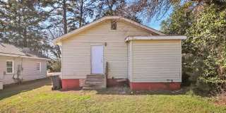 Welcome to your charming new home in the heart of Charlotte! Gallery 30