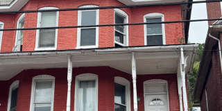 518 BEDFORD Street Gallery 1