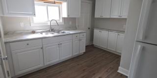 Multi Family Home 3 Bedroom and 1 Bath For Rent Gallery 3