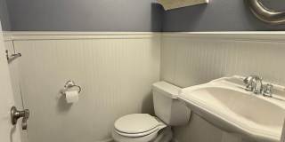 Beautifully Renovated 2 Bedroom, 2.5 Bathroom Townhome with Oversized Two-Car Garage in Tampa, FL Gallery 10