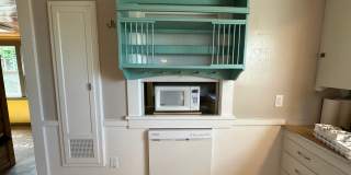 Adorable 2 Bedroom One Bathroom Home Close to Downtown Grass Valley and Shopping Gallery 12